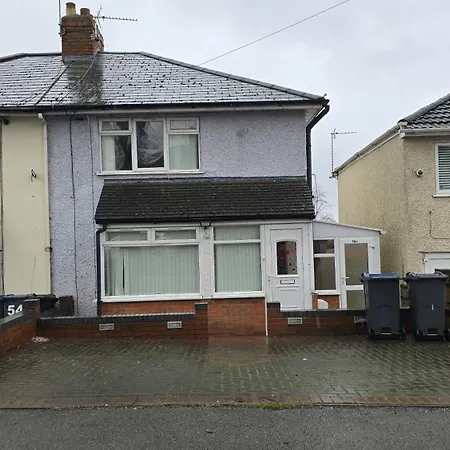 Entire Three Bedroom House In Birmingham Exterior photo